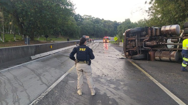 c1a9f21b-5f30-4efa-bbb0-53beded0172b